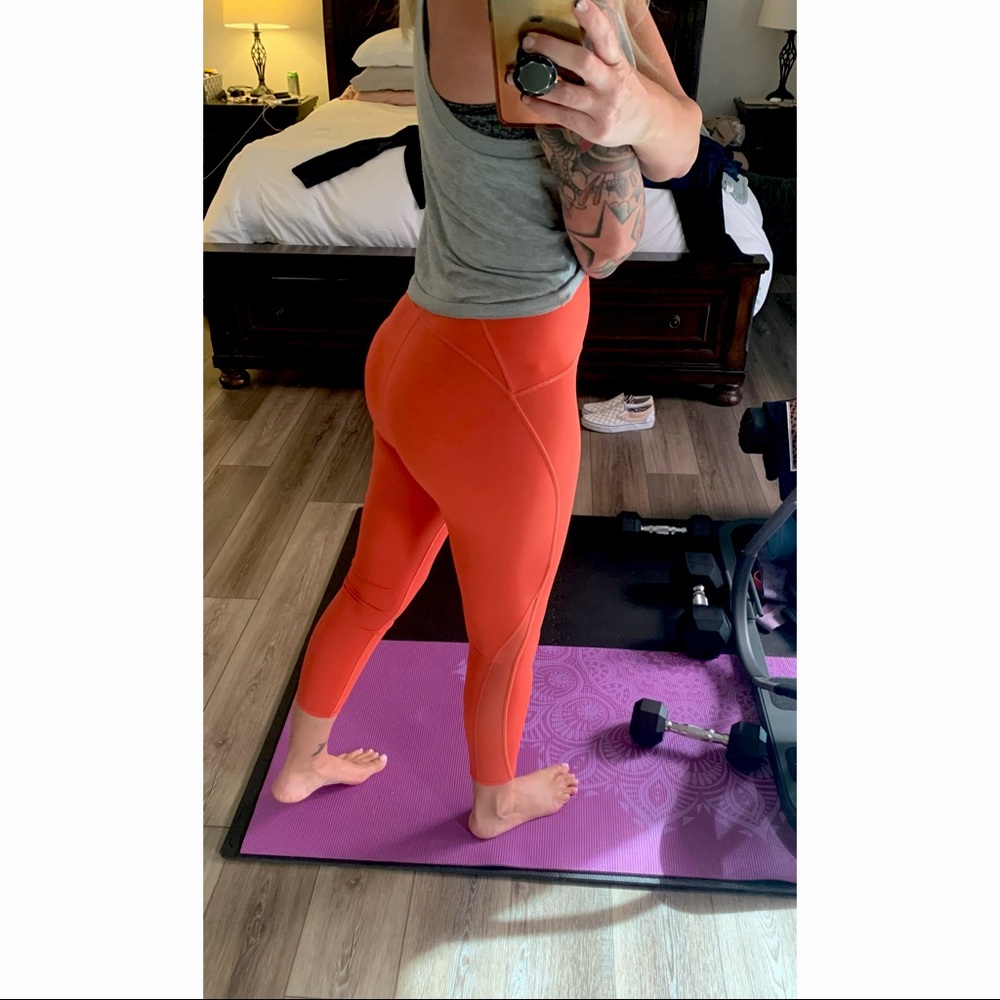Lululemon (Train Times NWOT)